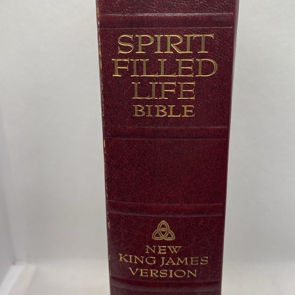 Spirit Filled Life Bible- New King James Version Nelson 1252 Burgundy - Picture 3 of 16